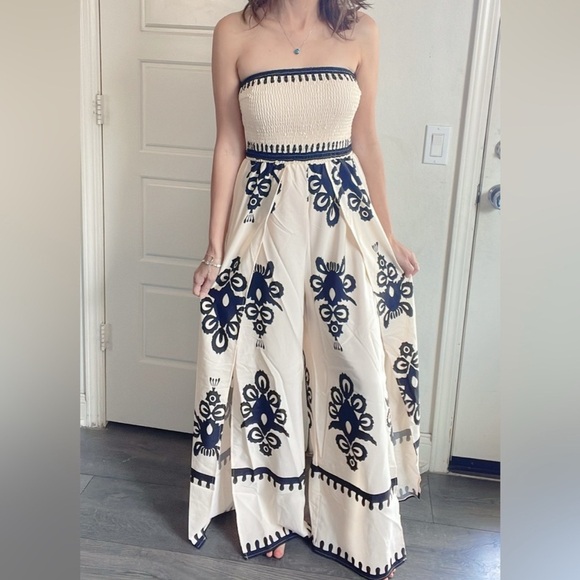 Boho Shirred Bodice Wide
BOUTIQUE
Leg Jumpsuit - Picture 1 of 9